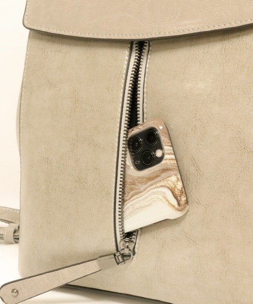 florist（フローリスト）の「【2WAY】ショルダーバッグになるフラップレザーリュックサック（バックパック/リュック・レディース・グレー/ブラック/キャメル/グリーン・FREE）」の8枚目の写真