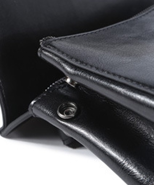 florist（フローリスト）の「【2WAY】ショルダーバッグになるフラップレザーリュックサック（バックパック/リュック・レディース・グレー/ブラック/キャメル/グリーン・FREE）」の16枚目の写真