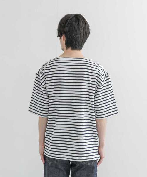 URBAN RESEARCH（アーバンリサーチ）の「バスクTシャツ（Tシャツ/カットソー・メンズ・オートミール/ブラック/チャコールグレー/グリーン系その他/その他1/ホワイト/その他2・MEDIUM/LARGE/SMALL）」の18枚目の写真