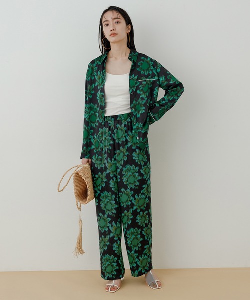 ADAM ET ROPE'（アダムエロペ）の「【セットアップ対応】サテンプリントイージーパンツ（その他パンツ・レディース・グリーン系その他/ピンク系その他2/ブラウン系その他2・FREE）」の6枚目の写真