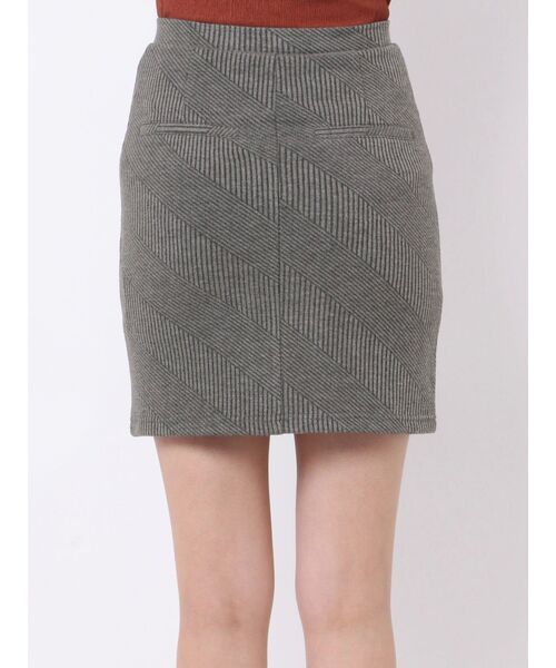 EMODA（エモダ）の「フィットカットリブスカート（スカート・レディース・ブラック/グレー/アイボリー/ミント・SMALL/MEDIUM）」の11枚目の写真