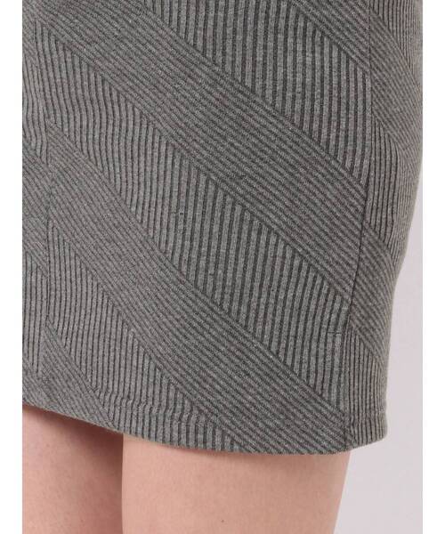 EMODA（エモダ）の「フィットカットリブスカート（スカート・レディース・ブラック/グレー/アイボリー/ミント・SMALL/MEDIUM）」の14枚目の写真
