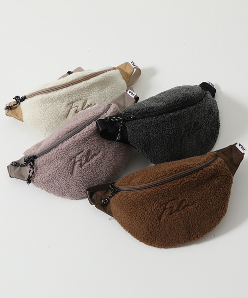 FILA（フィラ）の「【FILA/フィラ】筆記体刺繍 ボアフリース ウエストバッグ（ボディバッグ/ウエストポーチ・レディース・チャコールグレー/ベージュ/ブラウン/スモークピンク・FREE）」の16枚目の写真
