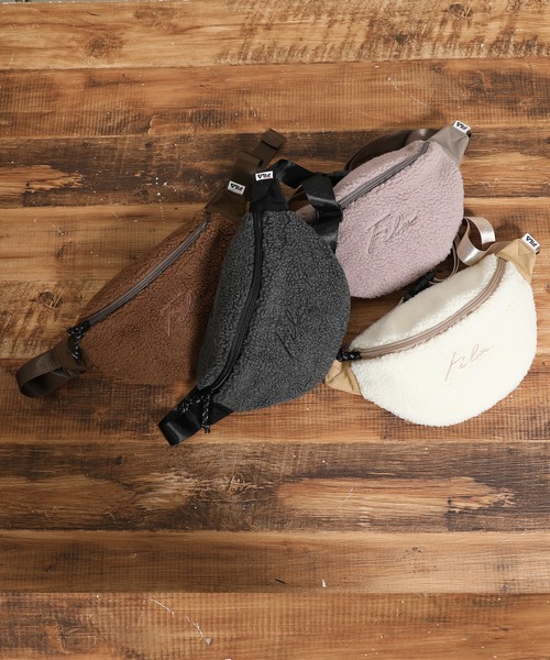 FILA（フィラ）の「【FILA/フィラ】筆記体刺繍 ボアフリース ウエストバッグ（ボディバッグ/ウエストポーチ・レディース・チャコールグレー/ベージュ/ブラウン/スモークピンク・FREE）」の14枚目の写真