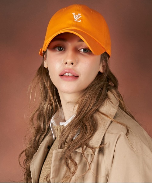 VARZAR（バザール）の「【VARZAR】MONOGRAM SOFT OVER FIT BALL CAP / バザール モノグラム ロゴ ソフト オーバーフィット ベースボール キャップ（キャップ・レディース・ホワイト/ブラック/ブルー/グリーン/イエロー/ベージュ/オレンジ/レッド・FREE）」の8枚目の写真