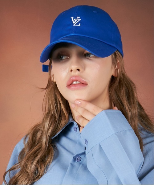 VARZAR（バザール）の「【VARZAR】MONOGRAM SOFT OVER FIT BALL CAP / バザール モノグラム ロゴ ソフト オーバーフィット ベースボール キャップ（キャップ・レディース・ホワイト/ブラック/ブルー/グリーン/イエロー/ベージュ/オレンジ/レッド・FREE）」の5枚目の写真