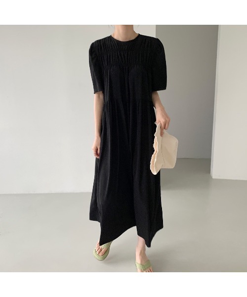 MINS MINIS(ミンスミニス)の「プリーツロングワンピース(ワンピース・レディース・ブラック/ピンクベージュ・FREE)」の20枚目の写真