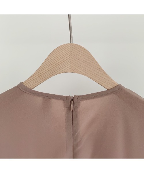 MINS MINIS(ミンスミニス)の「プリーツロングワンピース(ワンピース・レディース・ブラック/ピンクベージュ・FREE)」の10枚目の写真