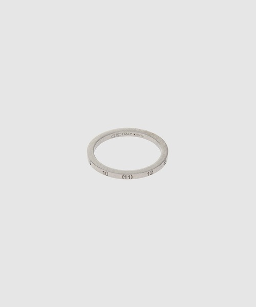 Maison Margiela(メゾンマルジェラ)の「RING(リング・レディース・ゴールド/シルバー・S/XS)」の2枚目の写真