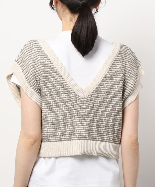 SPINNS（スピンズ）の「2WAY 柄アクリルベスト（ベスト・レディース・ブラウン/ナチュラル/カーキ・ONESIZE）」の17枚目の写真