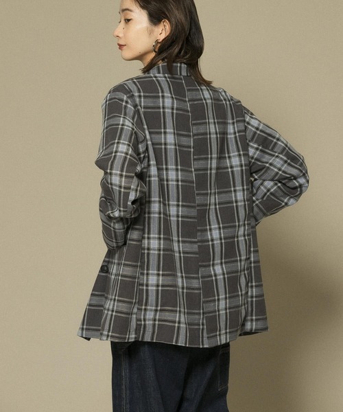 KBF（ケイビーエフ）の「リネンMIXチェックジャケット（テーラードジャケット・レディース・チャコールグレー/ベージュ・ONE）」の9枚目の写真