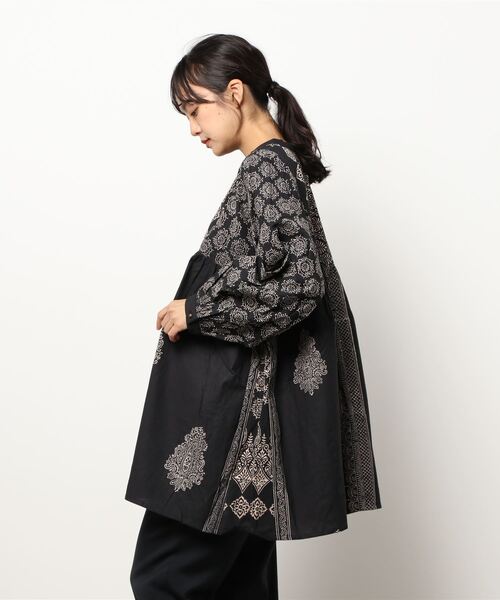 チャイハネ（チャイハネ）の「【チャイハネ】ブロックプリント ビブレトップス（シャツ/ブラウス・レディース・ホワイト/ブラック/ブラウン・FREE）」の4枚目の写真