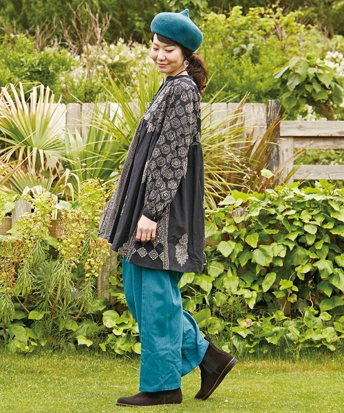 チャイハネ（チャイハネ）の「【チャイハネ】ブロックプリント ビブレトップス（シャツ/ブラウス・レディース・ホワイト/ブラック/ブラウン・FREE）」の5枚目の写真