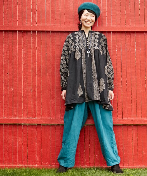 チャイハネ（チャイハネ）の「【チャイハネ】ブロックプリント ビブレトップス（シャツ/ブラウス・レディース・ホワイト/ブラック/ブラウン・FREE）」の10枚目の写真