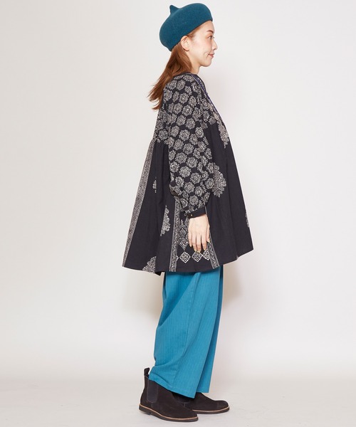 チャイハネ（チャイハネ）の「【チャイハネ】ブロックプリント ビブレトップス（シャツ/ブラウス・レディース・ホワイト/ブラック/ブラウン・FREE）」の11枚目の写真