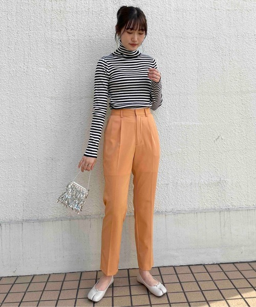 EPIMI E'PIMMY（エピミエピミー）の「ボーダータートルリブニットプルオーバー（ニット/セーター・レディース・ブラック/ベージュ/グレー・MEDIUM）」の4枚目の写真