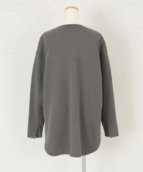 titivate(ティティベイト)の「毛焼きミニ裏毛カットソーチュニック(Tシャツ/カットソー・レディース・ブラウン/オフホワイト/イエロー/グリーン/チャコール・FREE)」の11枚目の写真