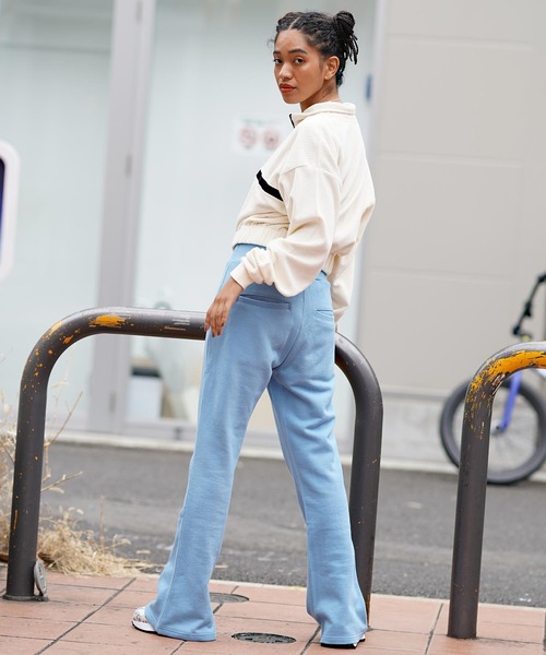 X-girl（エックスガール）の「CONTRAST LINE CROPPED RIB TOP（Tシャツ/カットソー・レディース・ブラック/ブルー/ホワイト・M/S）」の14枚目の写真