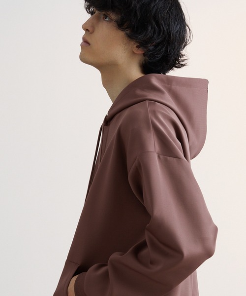 Like Us（ライクアス）の「【LikeUs】シルキーダンボールニットオーバーサイズカラーパーカー（パーカー・メンズ・グレイッシュブルー/ライトベージュ/グレイッシュベージュ/ネイビー/ダークグレー/オレンジ/ホワイト/チェリーピンク/カーキ系/ブラック/イエロー/ワインレッド/ブラウン・XL/M/L）」の4枚目の写真