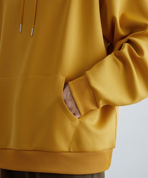 Like Us（ライクアス）の「【LikeUs】シルキーダンボールニットオーバーサイズカラーパーカー（パーカー・メンズ・グレイッシュブルー/ライトベージュ/グレイッシュベージュ/ネイビー/ダークグレー/オレンジ/ホワイト/チェリーピンク/カーキ系/ブラック/イエロー/ワインレッド/ブラウン・XL/M/L）」の15枚目の写真