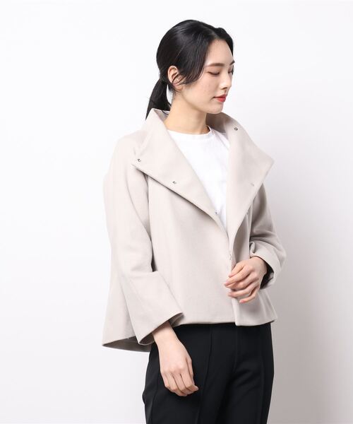 STRAWBERRY-FIELDS（ストロベリーフィールズ）の「ライトショートビーバー　その他アウター（その他アウター・レディース・ライトグリーン/ライトベージュ/サーモンピンク/ブラウン/ベージュ系その他/ベージュ系その他2/ブラック・2）」の4枚目の写真