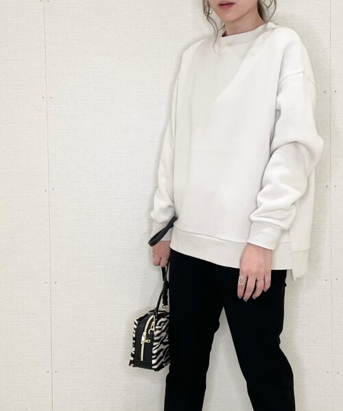 SHOO・LA・RUE(シューラルー)の「◆裏起毛シンプルスウェット(スウェット・レディース・カーキ/ブルー/キャメル/ナチュラル/ピンク系/ブラック・04/03/02)」の11枚目の写真