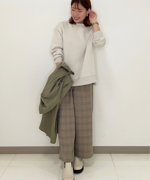 SHOO・LA・RUE(シューラルー)の「◆裏起毛シンプルスウェット(スウェット・レディース・カーキ/ブルー/キャメル/ナチュラル/ピンク系/ブラック・04/03/02)」の14枚目の写真