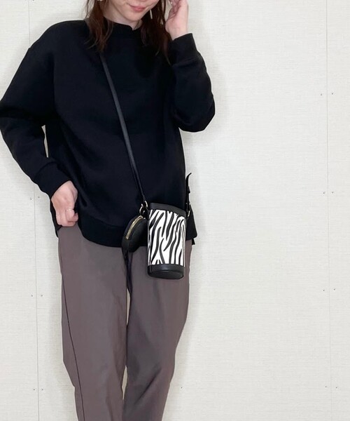 SHOO・LA・RUE(シューラルー)の「◆裏起毛シンプルスウェット(スウェット・レディース・カーキ/ブルー/キャメル/ナチュラル/ピンク系/ブラック・04/03/02)」の19枚目の写真