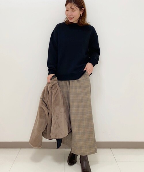 SHOO・LA・RUE(シューラルー)の「◆裏起毛シンプルスウェット(スウェット・レディース・カーキ/ブルー/キャメル/ナチュラル/ピンク系/ブラック・04/03/02)」の22枚目の写真