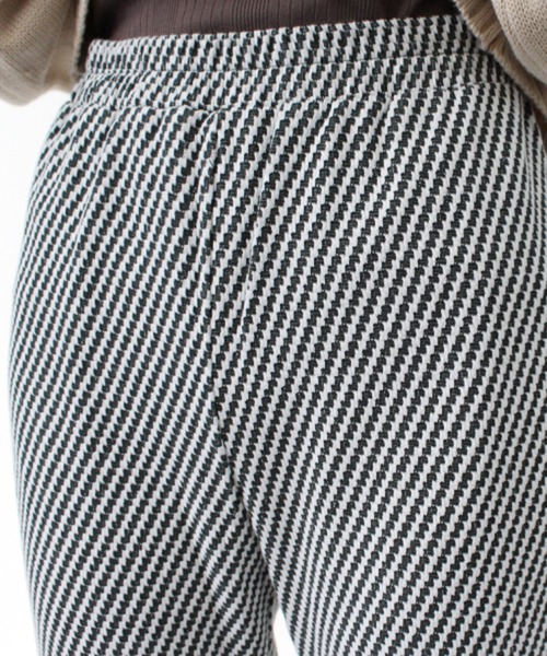 STYLEBLOCK（スタイルブロック）の「ストライプジャガードセミフレアパンツ（その他パンツ・レディース・ネイビー/ブラウン/グリーン/イエロー系その他/オレンジ系その他・M）」の8枚目の写真
