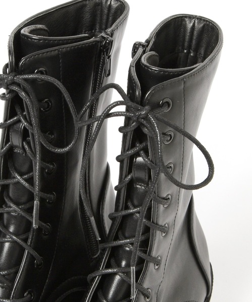 repipi armario(レピピ アルマリオ)の「ボリュームソールブーツ(ブーツ・キッズ・ホワイト/ブラック・SMALL/MEDIUM/LARGE)」の17枚目の写真