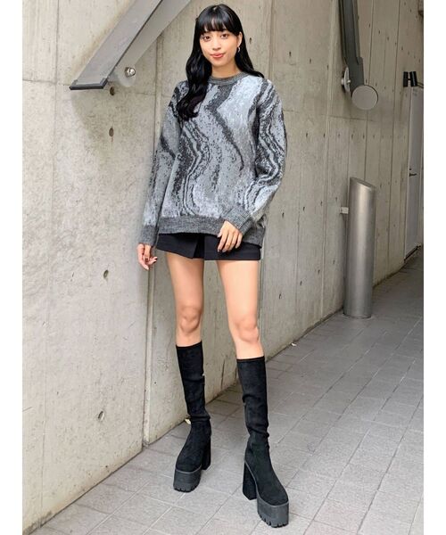 EMODA（エモダ）の「タンクボリュームフィットブーツ（ブーツ・レディース・グレー/ブラック・SMALL/MEDIUM/LARGE）」の15枚目の写真