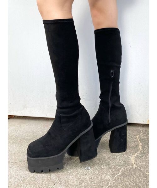 EMODA（エモダ）の「タンクボリュームフィットブーツ（ブーツ・レディース・グレー/ブラック・SMALL/MEDIUM/LARGE）」の13枚目の写真