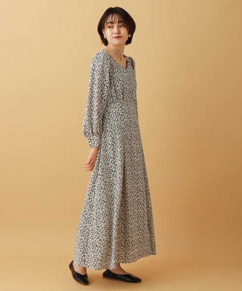 libelle more（リベル モア）の「小花柄エンパイアワンピース（ワンピース・レディース・ブラック/オフホワイト/グリーン・M/L）」の11枚目の写真