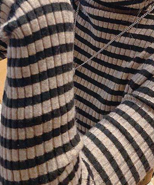 a lot of love（ア ロット オブ ラブ）の「タイニーボーダー　ニットトップス（ニット/セーター・レディース・ブラック/カーキ/グリーン/モカ・FREE）」の8枚目の写真