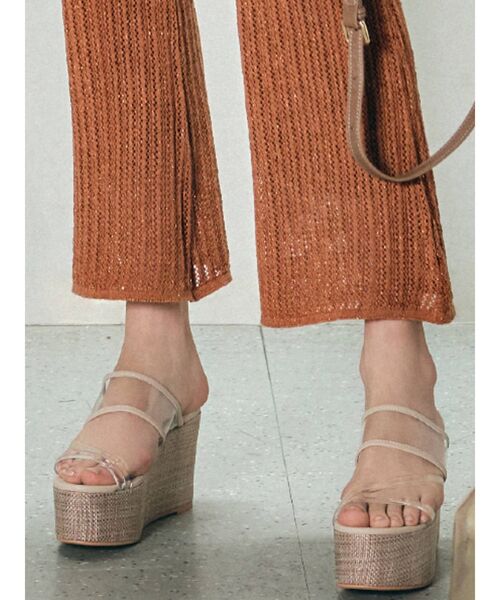 RESEXXY(リゼクシー)の「クリアウェッジサンダル(サンダル・レディース・ブラック/ベージュ/ホワイト・SMALL/LARGE/MEDIUM)」の3枚目の写真