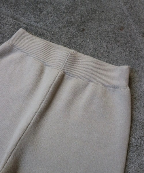 TRUNC（トランクエイティーエイト）の「Soft Smooth Knit Setup（セットアップ・レディース・ブラウン/ベージュ・FREE）」の18枚目の写真