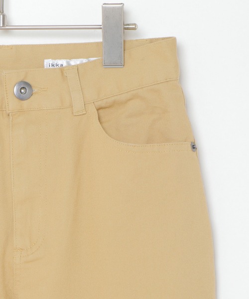 ikka（イッカ）の「綿ストレッチカラースキニーパンツ（その他パンツ・レディース・ブラック/クリアイエロー/カーキオリーブ/ライトベージュ・S/M/L）」の8枚目の写真