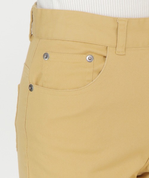 ikka（イッカ）の「綿ストレッチカラースキニーパンツ（その他パンツ・レディース・ブラック/クリアイエロー/カーキオリーブ/ライトベージュ・S/M/L）」の21枚目の写真