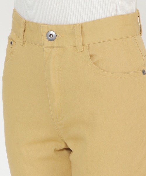ikka（イッカ）の「綿ストレッチカラースキニーパンツ（その他パンツ・レディース・ブラック/クリアイエロー/カーキオリーブ/ライトベージュ・S/M/L）」の22枚目の写真