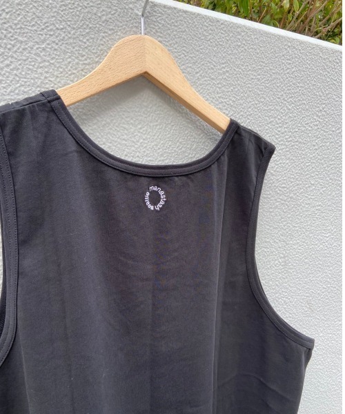 MANASTASH（マナスタッシュ）の「MANASTASH/マナスタッシュ　MS Circle logo tanktop　MSサークルロゴタンクトップ（タンクトップ・レディース・ホワイト/ブラック・MEDIUM/LARGE）」の6枚目の写真