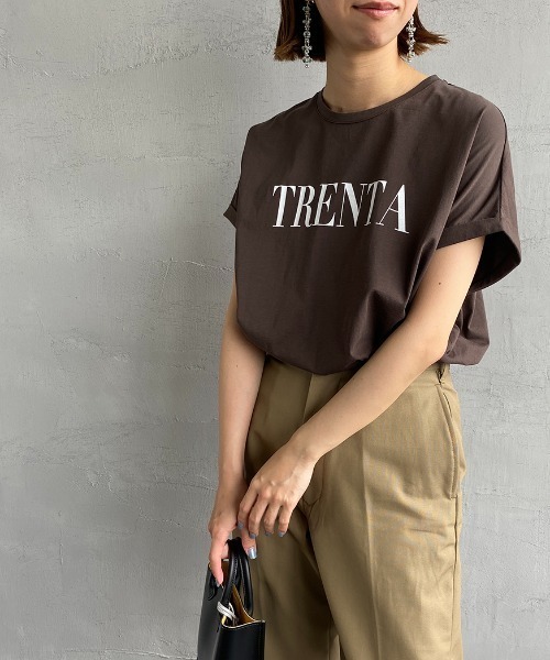 MICA&DEAL（マイカ＆ディール）の「[MICA&DEAL/マイカアンドディール] 別注 TRENTA ワイドシルエットロゴプリントTシャツ（Tシャツ/カットソー・レディース・ホワイト/ブラック/ブラウン・F）」の3枚目の写真