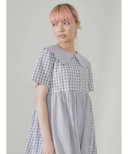 merry jenny（メリージェニー）の「ギンガムスカラップカラーワンピース（ワンピース・レディース・ベージュ/ラベンダー/ブラック・FREE）」の4枚目の写真