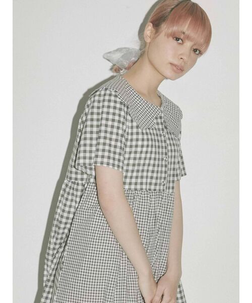 merry jenny（メリージェニー）の「ギンガムスカラップカラーワンピース（ワンピース・レディース・ベージュ/ラベンダー/ブラック・FREE）」の6枚目の写真