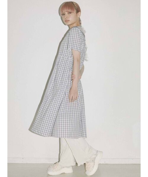 merry jenny（メリージェニー）の「ギンガムスカラップカラーワンピース（ワンピース・レディース・ベージュ/ラベンダー/ブラック・FREE）」の13枚目の写真