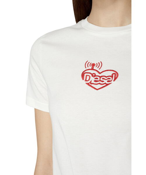 DIESEL（ディーゼル）の「レディース 半袖 Tシャツ ロゴ（Tシャツ/カットソー・レディース・ホワイト/ブラック/イエロー・X-LARGE/MEDIUM/LARGE/SMALL）」の10枚目の写真