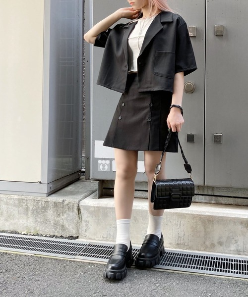 Figments（フィグメンツ）の「半袖クロップドジャケット