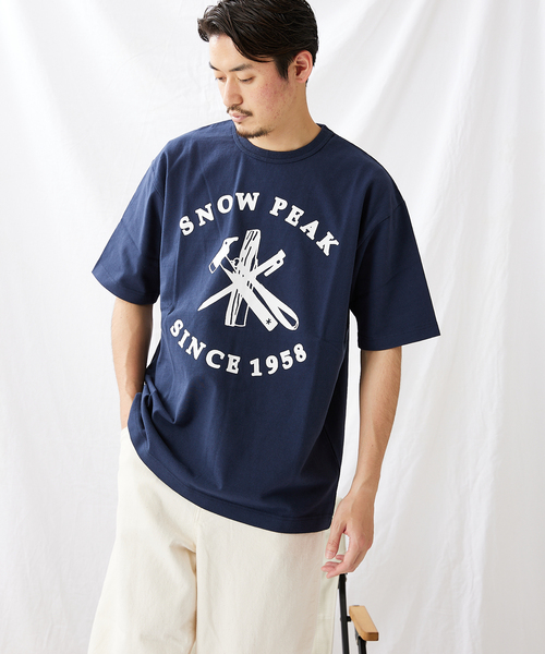 Snow Peak（スノーピーク）の「【Snow Peak/スノーピーク×JS】別注 リサイクルコットン ギア カレッジ T（Tシャツ/カットソー・メンズ・ネイビー/イエロー/キナリ・SMALL/MEDIUM/LARGE）」の6枚目の写真
