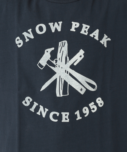 Snow Peak（スノーピーク）の「【Snow Peak/スノーピーク×JS】別注 リサイクルコットン ギア カレッジ T（Tシャツ/カットソー・メンズ・ネイビー/イエロー/キナリ・SMALL/MEDIUM/LARGE）」の17枚目の写真