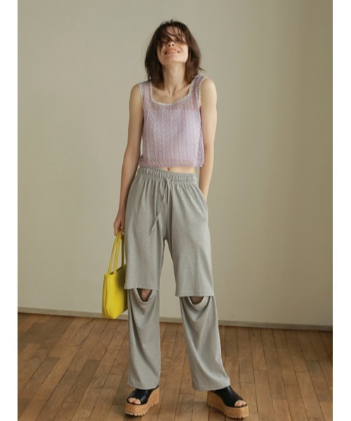 AMAIL(アマイル)の「Knee cut loose pants(スウェットパンツ・レディース・グレー/ブルー・FREE)」の5枚目の写真